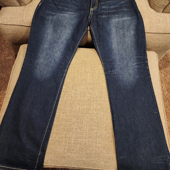 Robin's jeans - Picture 2 of 7